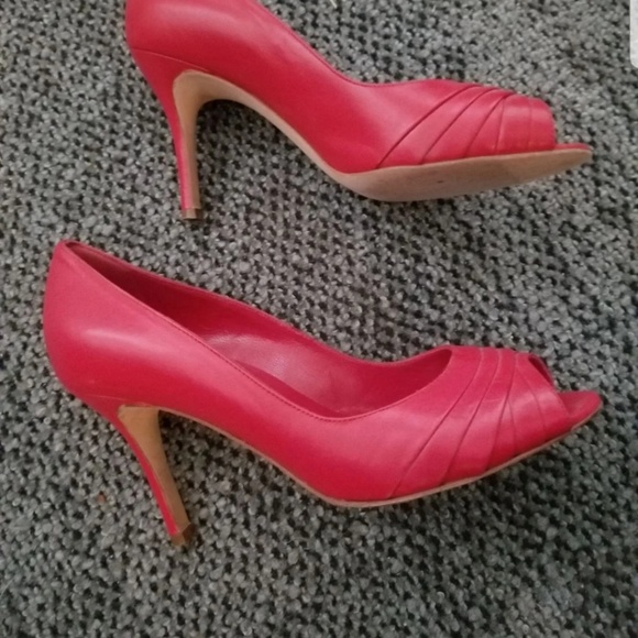 heels - Picture 3 of 6